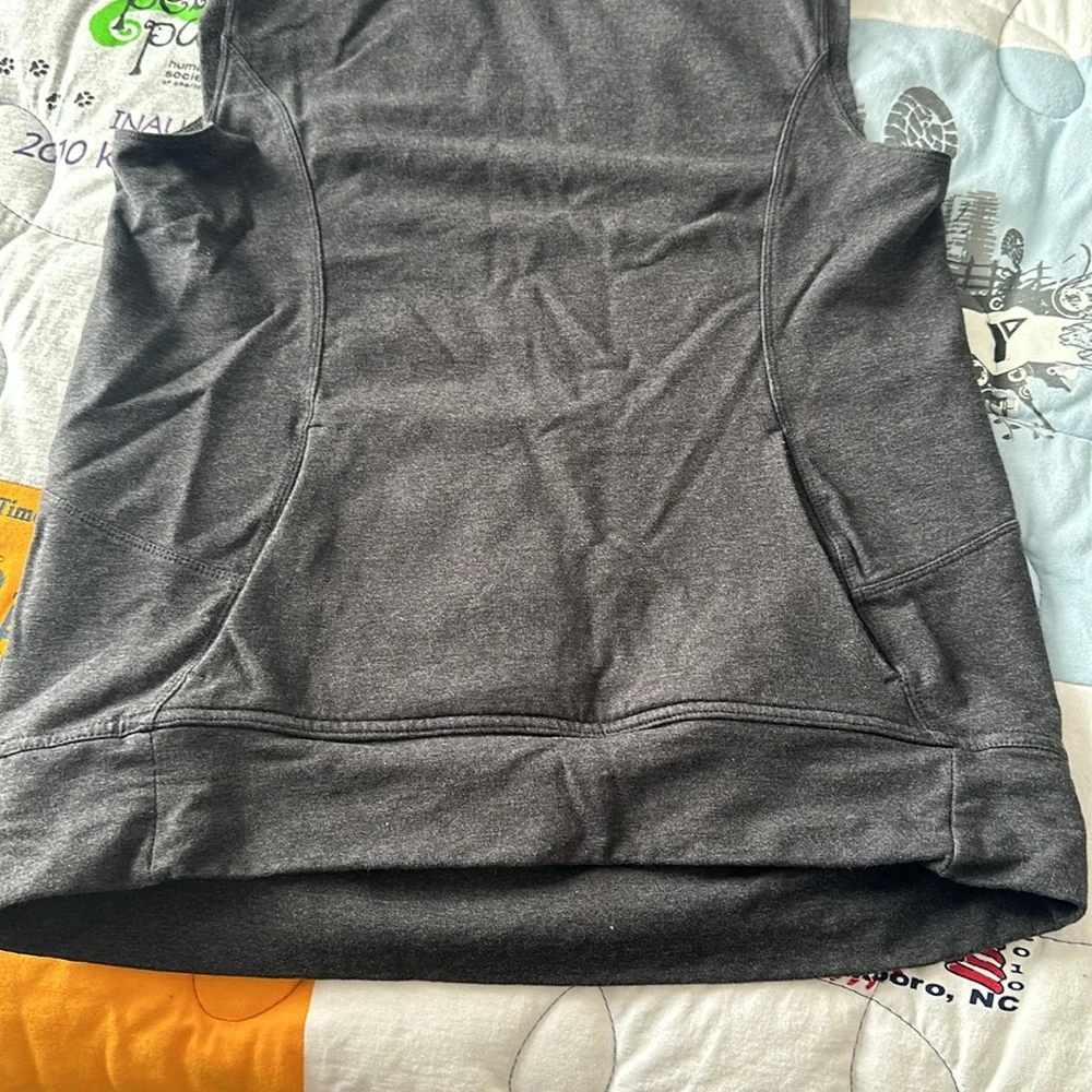 Lululemon Blissed Out Sleeveless Hoodie Heathered Black/Gray Sz 4! - Picture 5 of 10